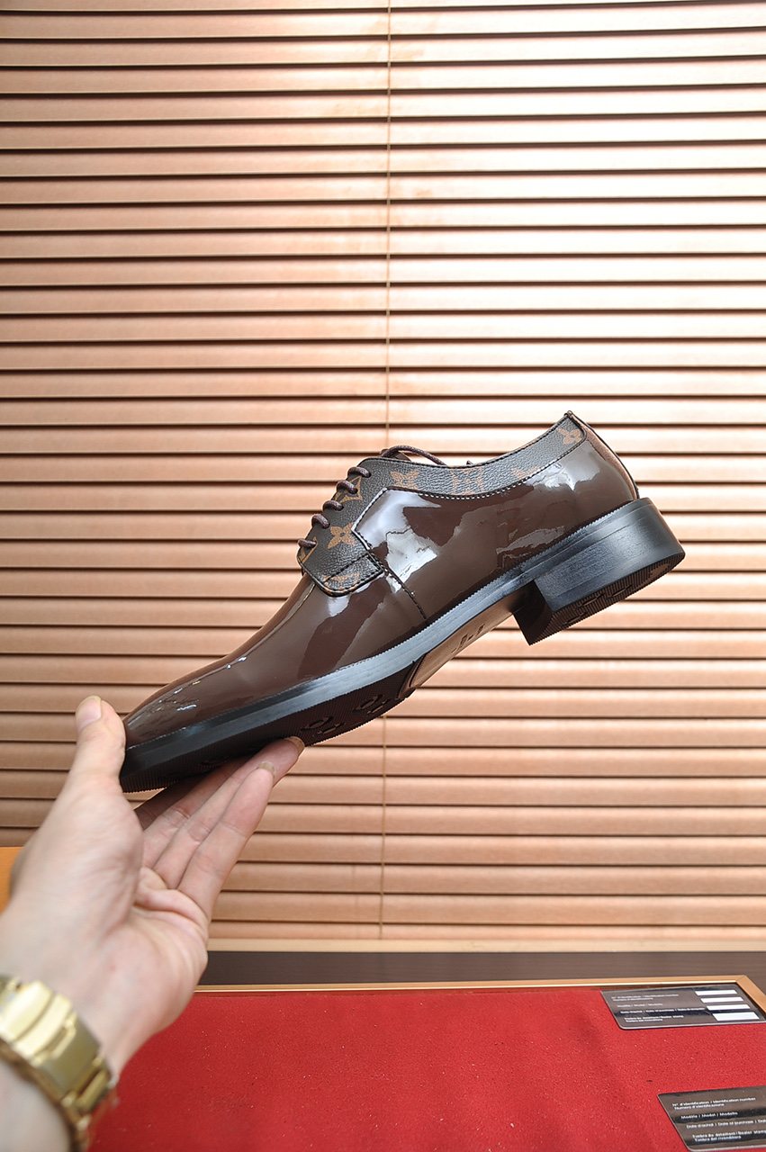 Louis Vuitton Patterned-Trim Lace-Up Dress Shoes